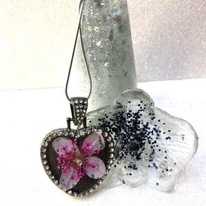 Classic Pendant Necklace